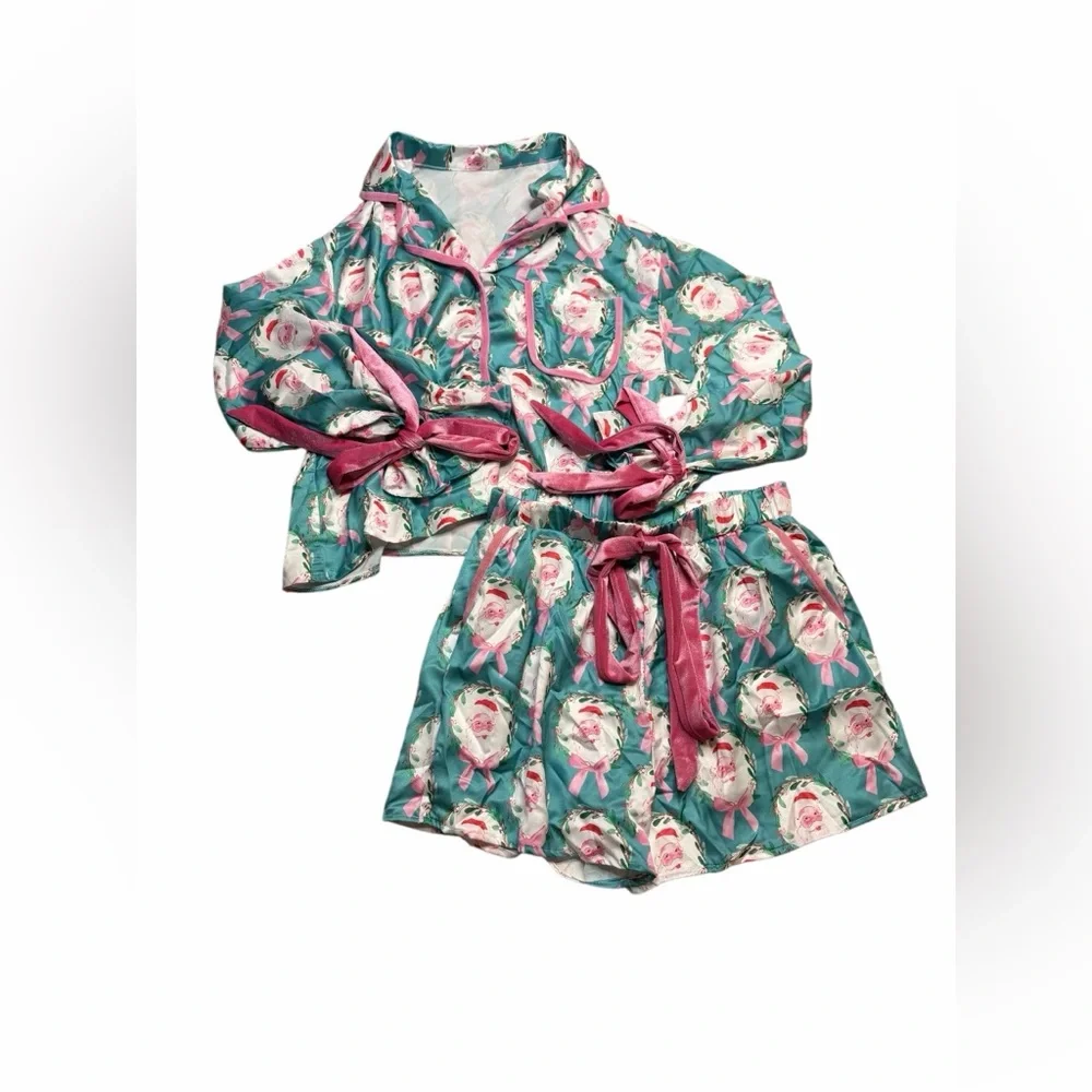 🎅✨ Christmas Santa Pajama Short Set w/ Velvet Bows‎ – Size Large NWT 🎁